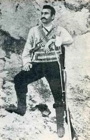 Գևորգ Չավուշը Աղթամար կղզում, 1904