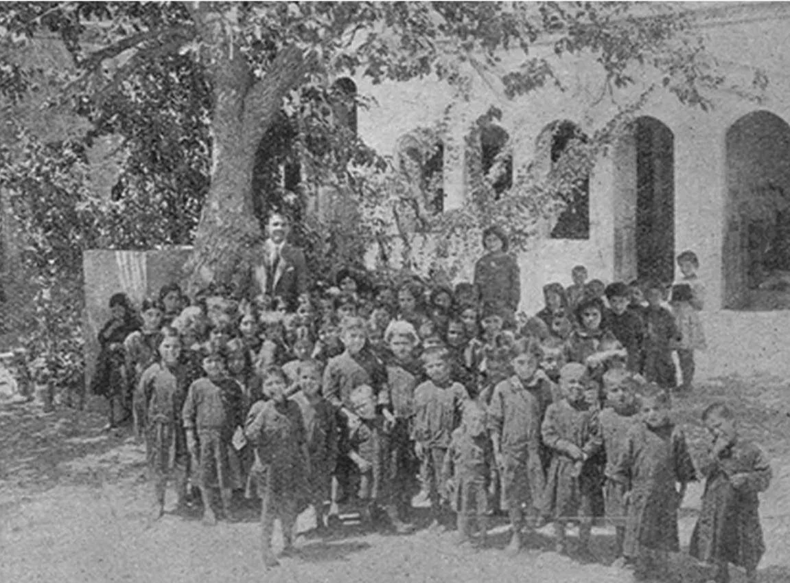 Մարաշի հայ որբերը Հալեպի մոտ, 1922