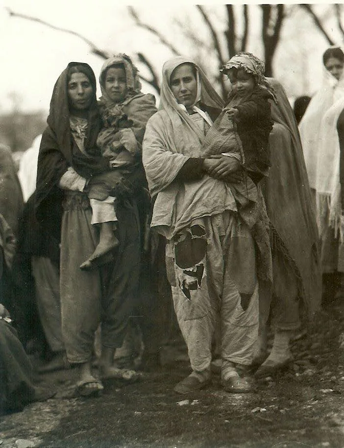 Մարաշից տարագրված հայ կանայք և երեխաներ, 1920 թ.