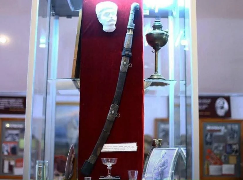 Անդրանիկ Օզանյանի մարտական թուրը