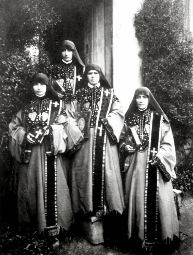 Հայ վանական կանայք