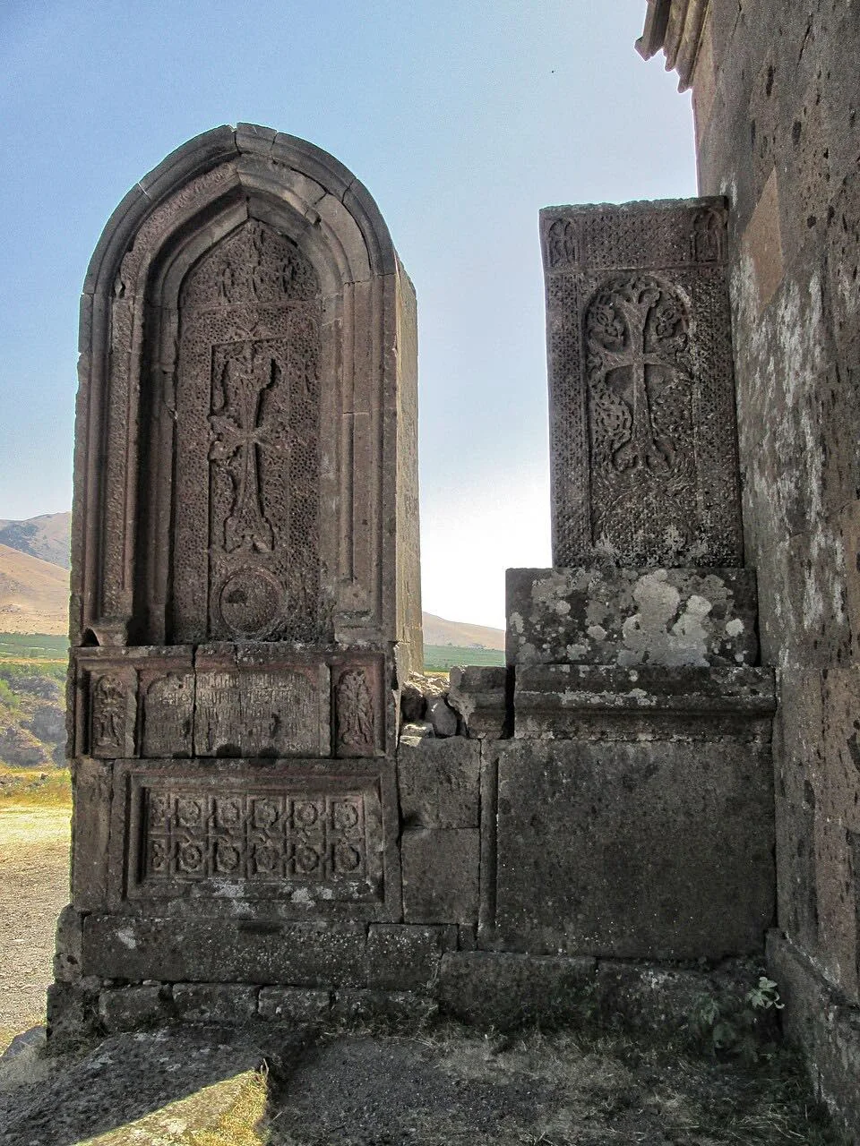 Խաչքարեր Սաղմոսավանքում