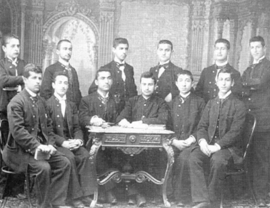 Կոստանդնուպոլսի հայ ուսանողները, 1893–1894