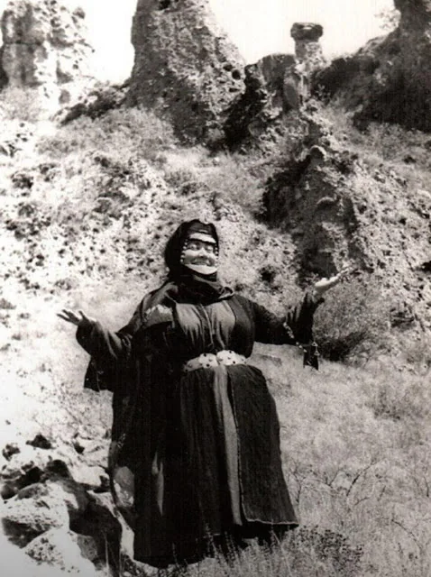 Սիլվա Կապուտիկյանը Արցախում, 1971
