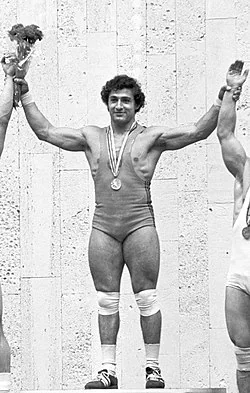 Ծանրորդ Յուրի Վարդանյան · 2