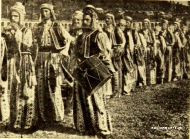 Սասունցի հայերի պարը Թալինի շրջանում, 1961