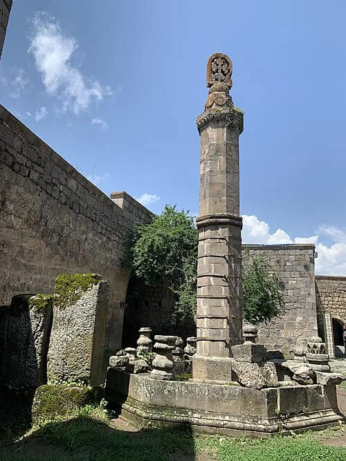Գավազան սյունը Տաթևի վանքում