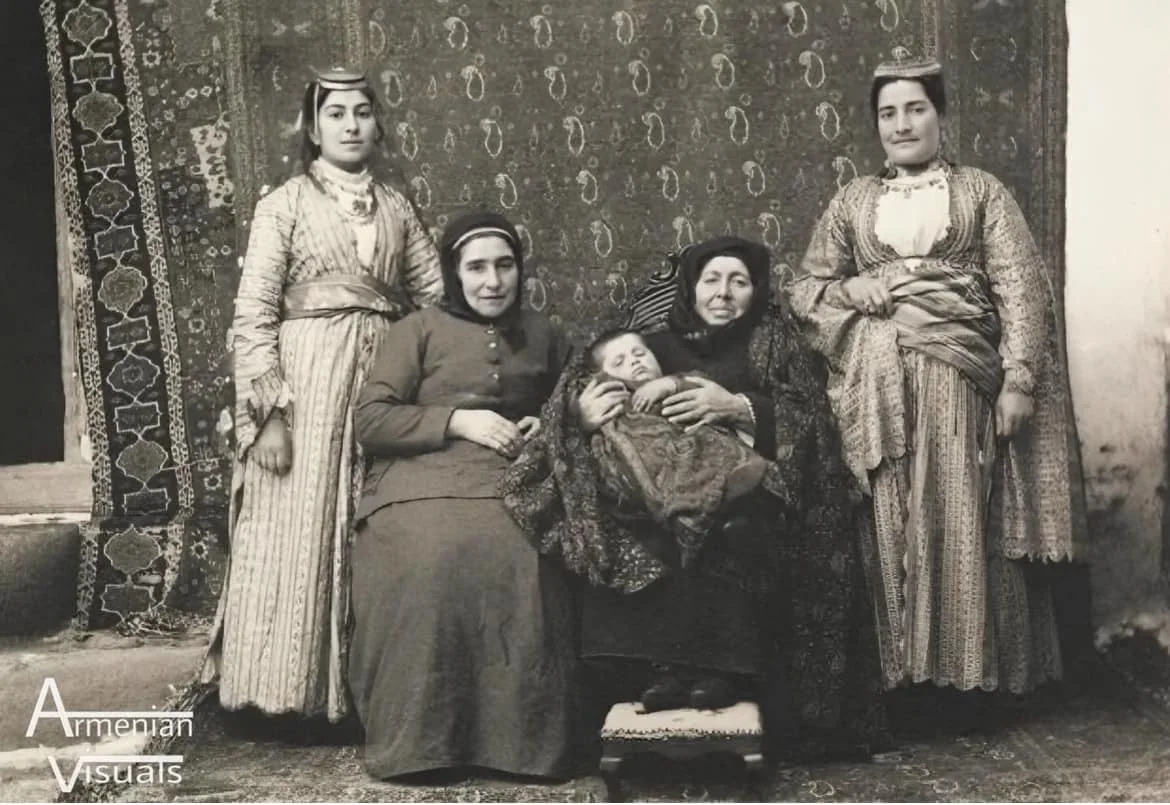 Հայ ընտանիքի հինգ սերունդ, Կարին, 1901