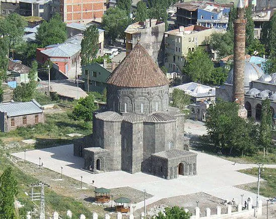 Սուրբ Առաքելոց եկեղեցին Կարսում · 2