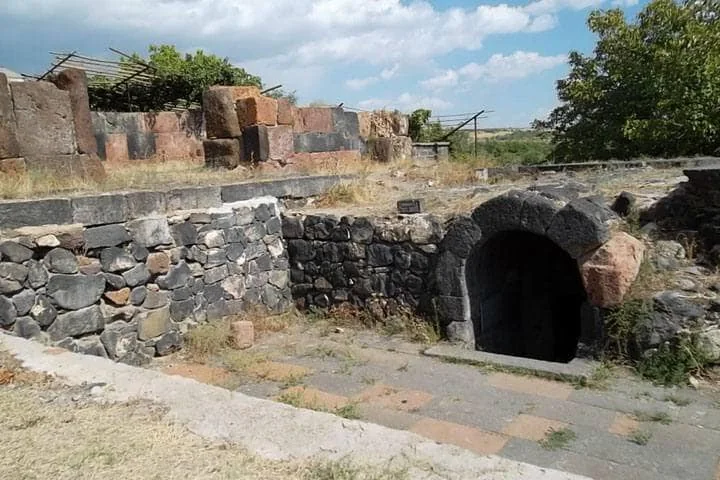 The royal tomb of Aghdzk · 2