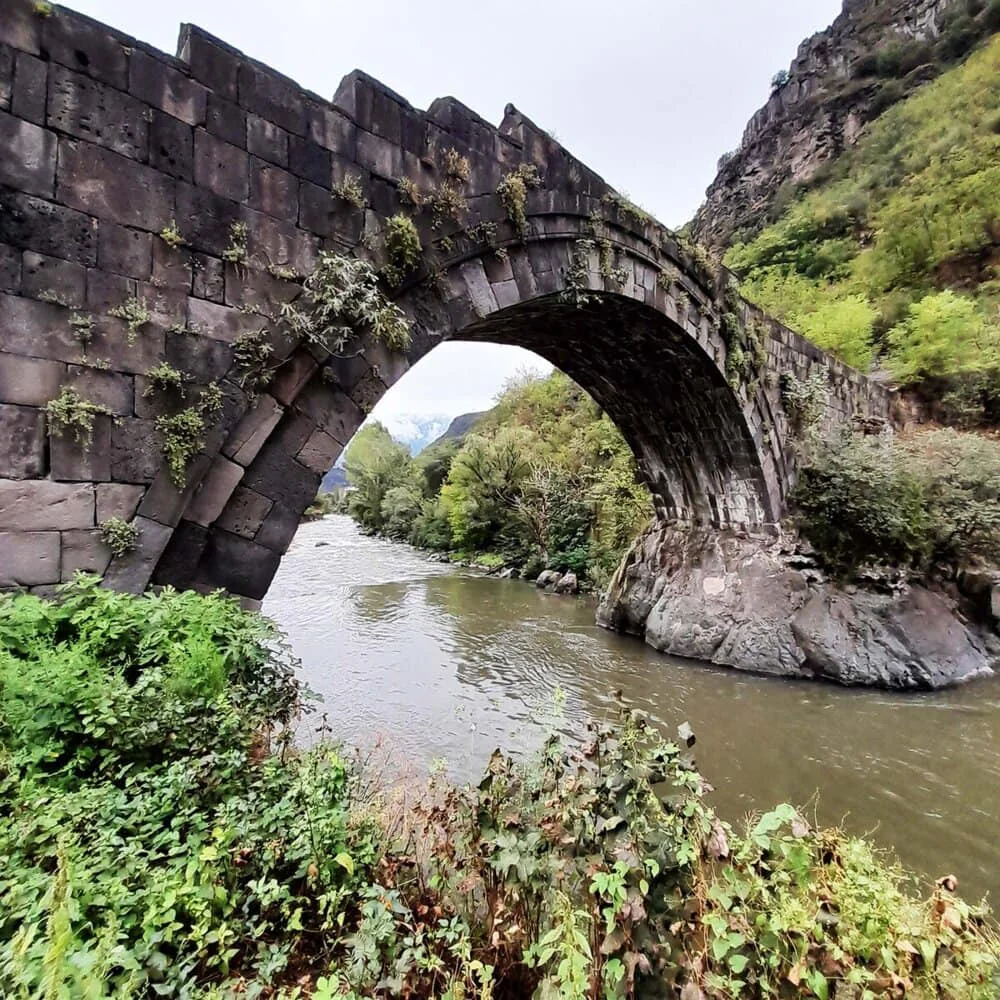 Սանահինի հին կամուրջը