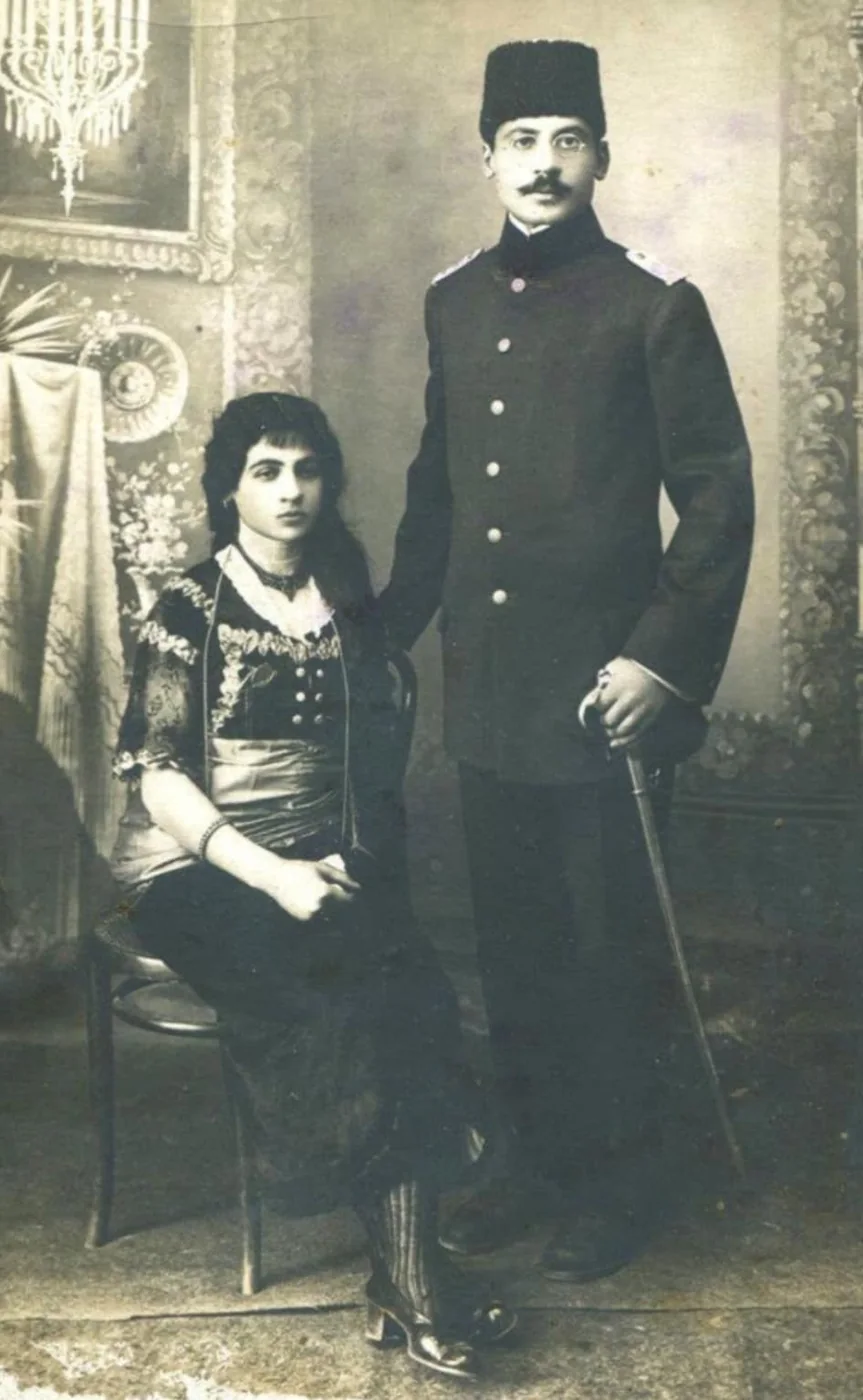 Եղբայր և քույր Նշանյաններ, Իկոնիա, 1912 թ.