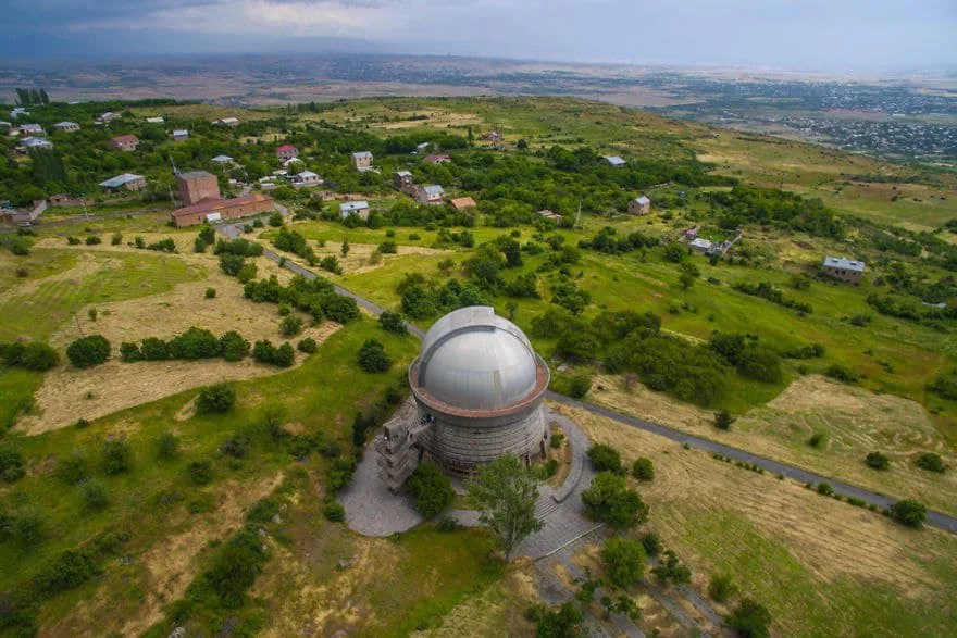 L’observatoire V. Ambartsoumian de Byurakan · 2