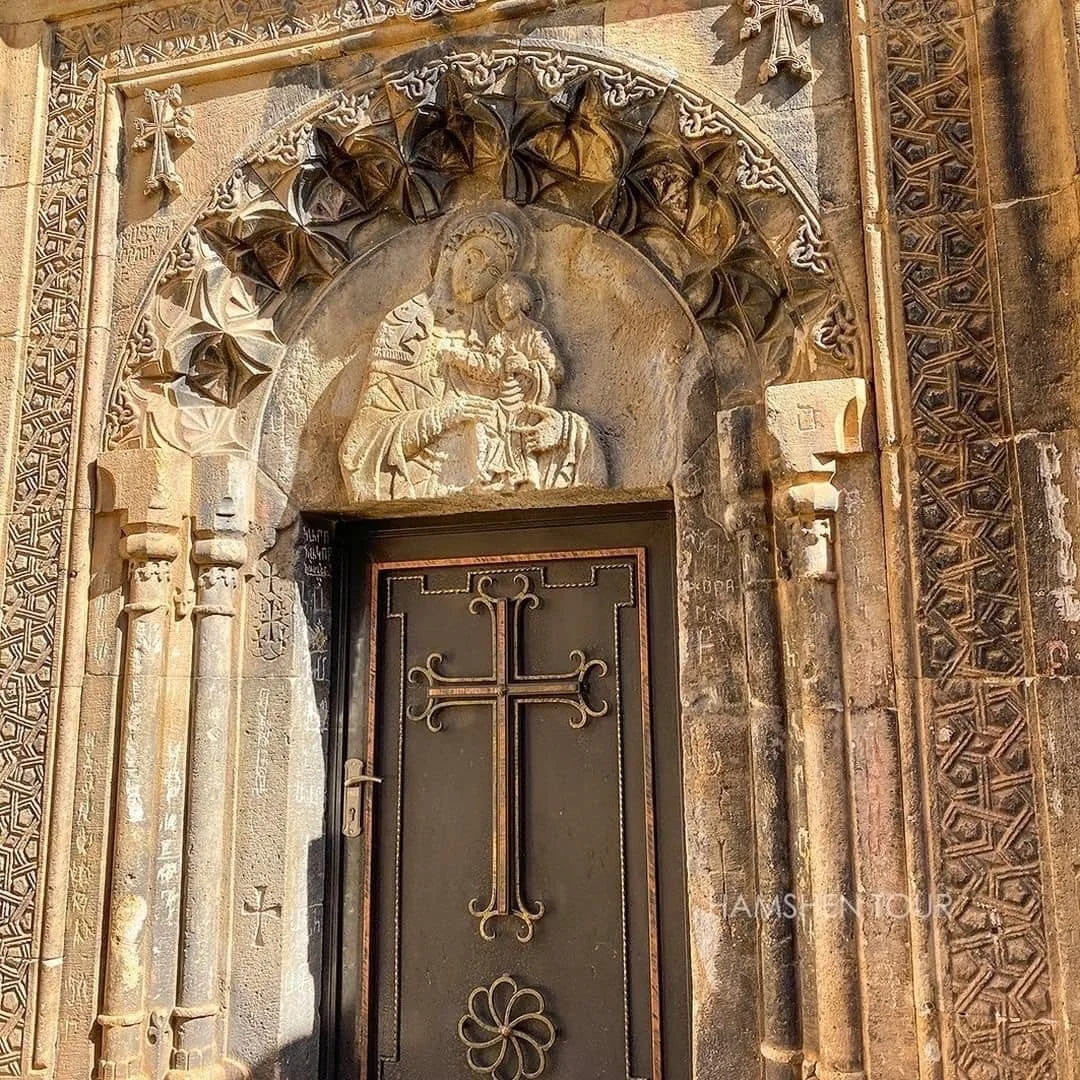 Սպիտակավոր վանքի մուտքը